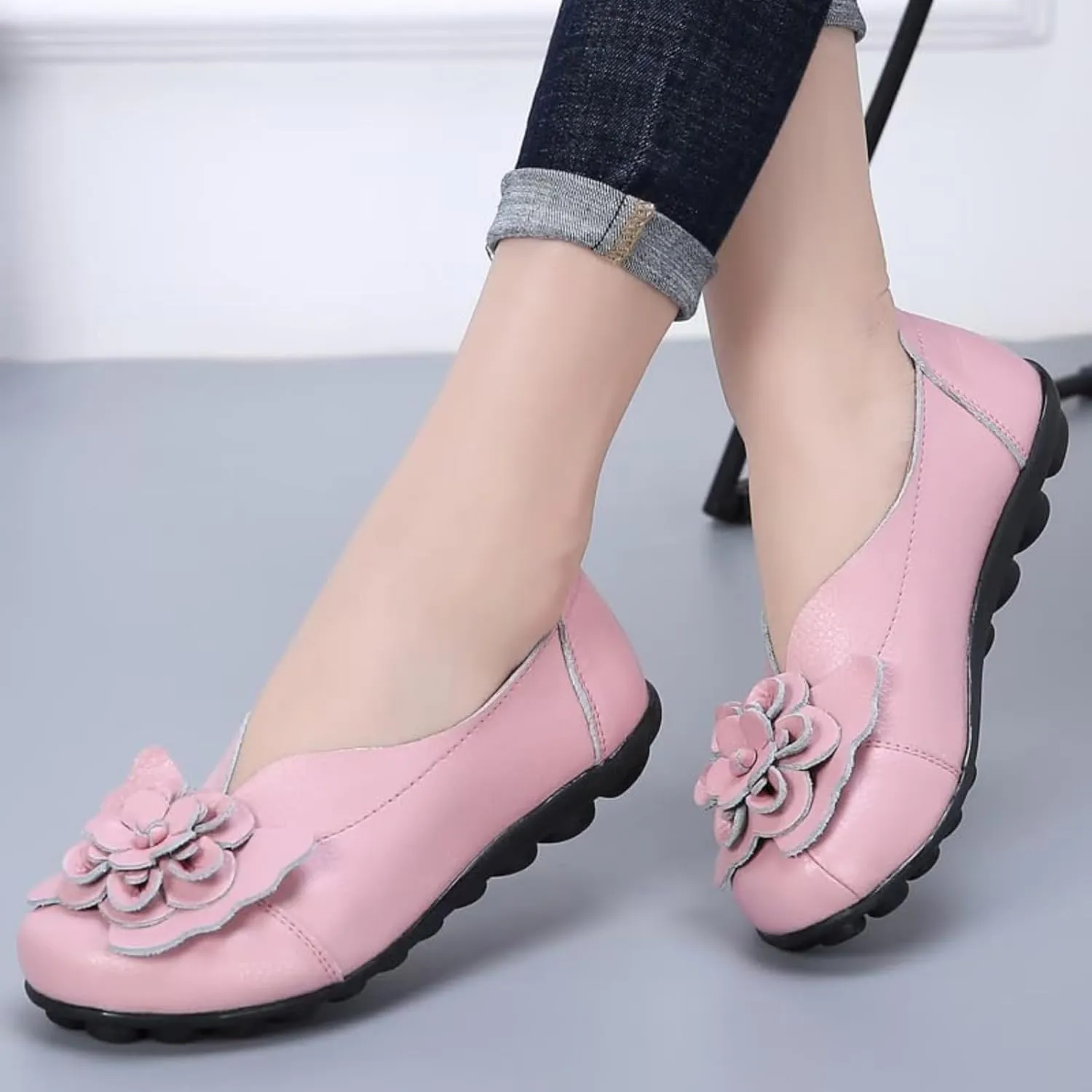 Slip On Loafers for Women Comfortable Walking Work Flats Shoes Soft Cushion Leather Loafers Cute Bow Flower Flat Driving Shoes Indoor Outdoor for Summer